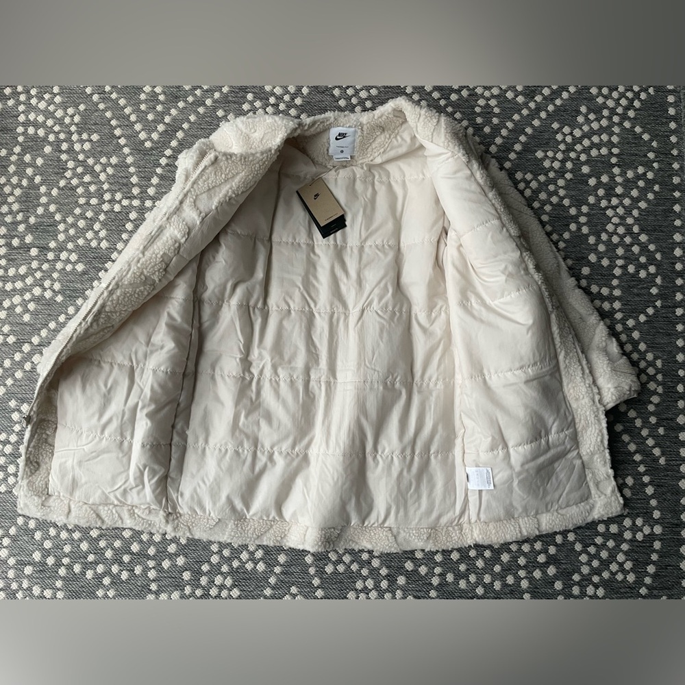 Nike Therma Fit Sherpa Jacket Coat Women’s SMALL NEW Parka Christmas Holiday - Picture 3 of 12